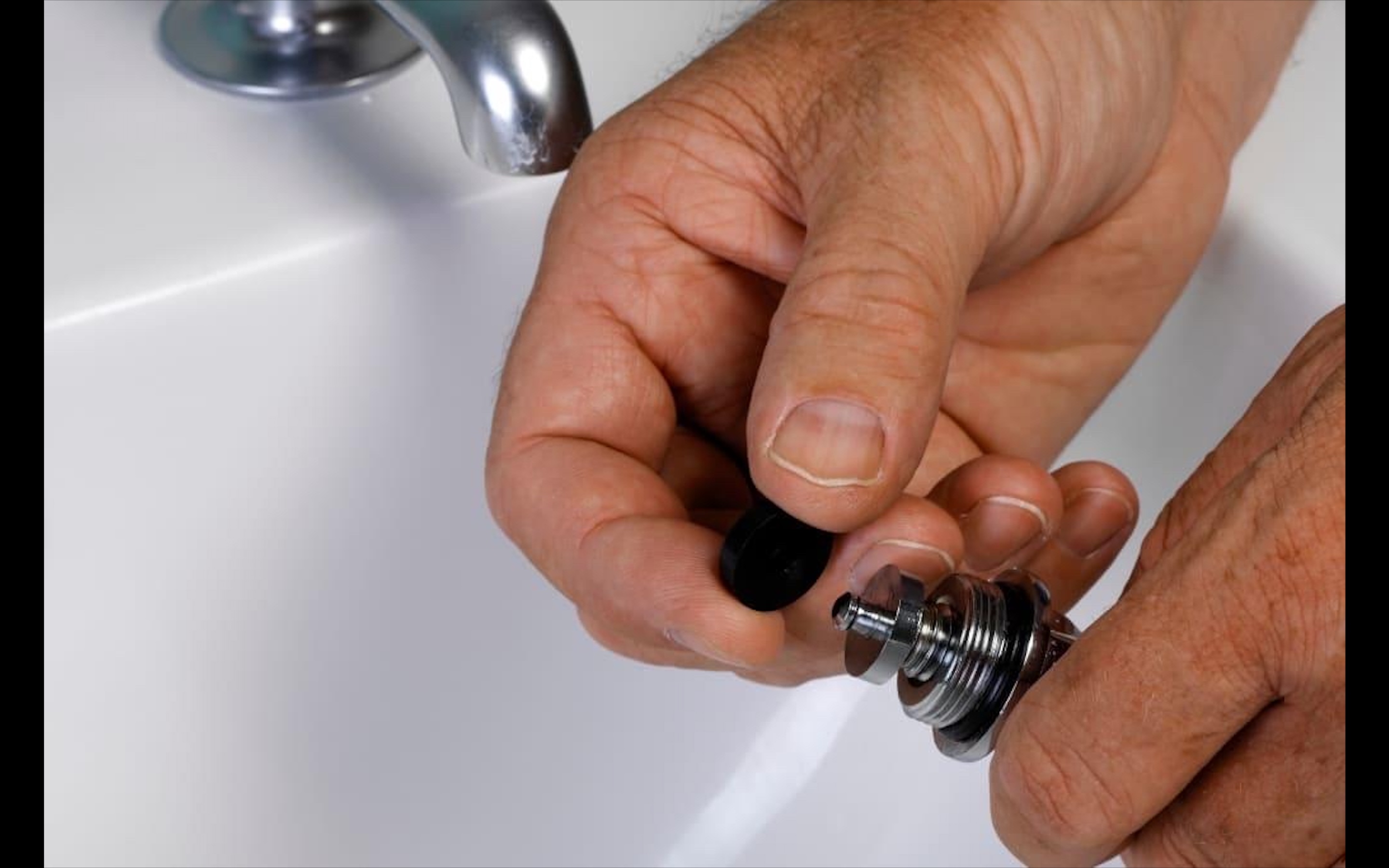 Removing the tap spindle