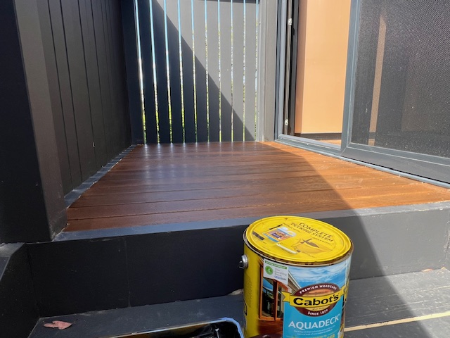 Clean & Stain landing and paint ballustrades and steps